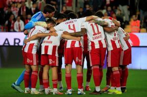 Antalyaspor - Kocaelispor maçı CANLI YAYIN Antalyaspor - Kocaelispor maçı maç sonucu Antalyaspor - Kocaelispor maçı hangi kanalda