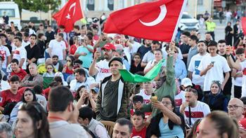 Türkiye meydanlara akın etti Milli maç heyecanı sabahın ilk ışıklarıyla başladı: Şanlıurfa, Adana, Bursa, Antalya, Hatay İşte yurttan manzaralar