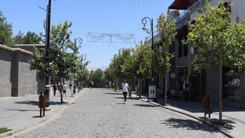 Diyarbakır'da termometreler 40 dereceyi aştı, sokaklar boş kaldı