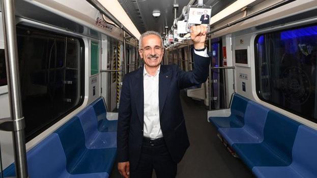Bakan Uraloğlu duyurdu! Pendik-Sabiha Gökçen Havalimanı metro hattı, 9 milyon yolcu taşıdı