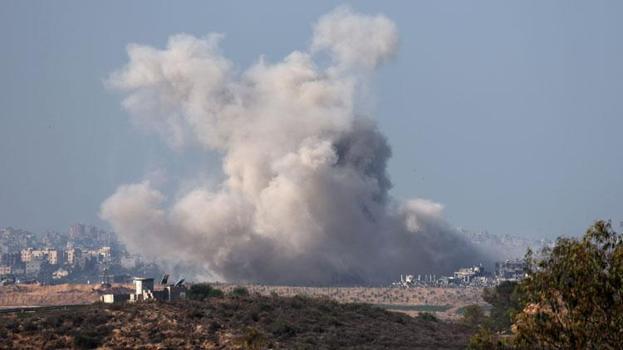 İnsani ara sona erdi İsrail Gazze'de katliam yaptı! İsrail ordusu Yemen'de askeri üssü vurdu