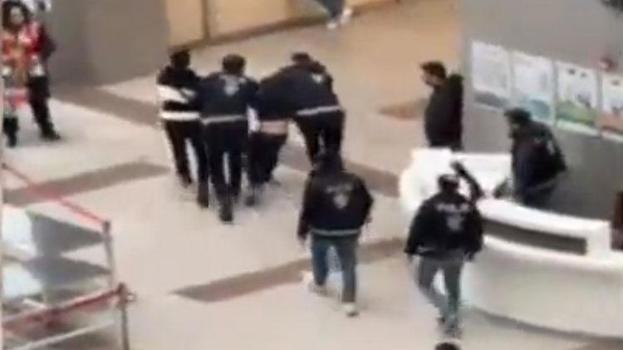 İstanbul Adliyesi’nde hareketli dakikalar! Kaçma girişimini polis önledi