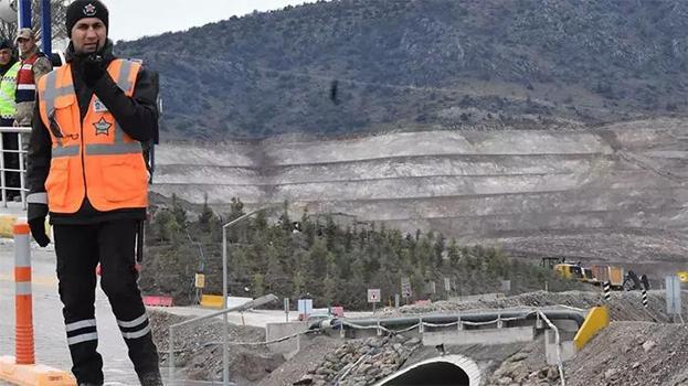 Erzincan'da maden ocağındaki toprak kaymasıyla ilgili soruşturmada şirketin Türkiye'deki müdürü yakalandı