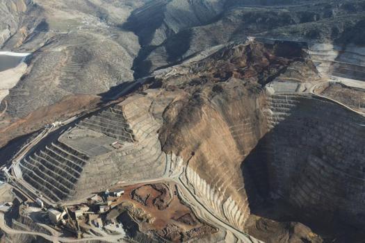 Bakanlar İliç'te son durumu açıkladı: Maden sahasında heyelan riski yoğun