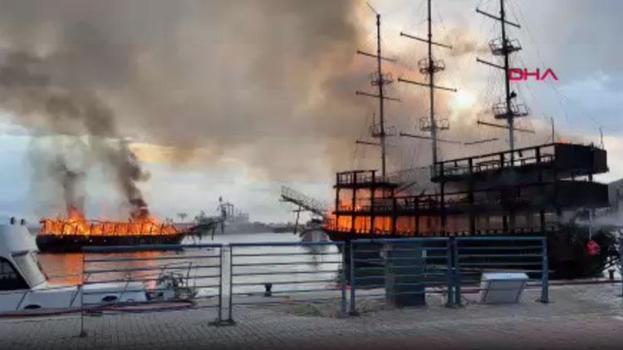 Alanya'da tekneler alev alev yandı, Sahil Güvenlik harekete geçti