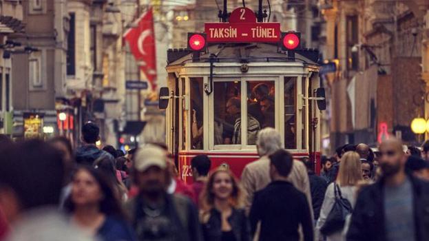 İstanbul'a ziyaretçi akını! 2 ayda 2 milyon 457 bin turist geldi