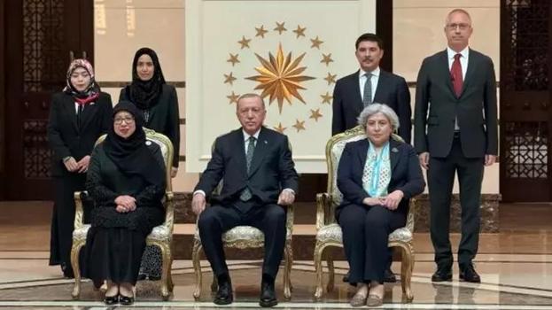 3 ülkenin büyükelçisinden Cumhurbaşkanı Erdoğan'a güven mektubu