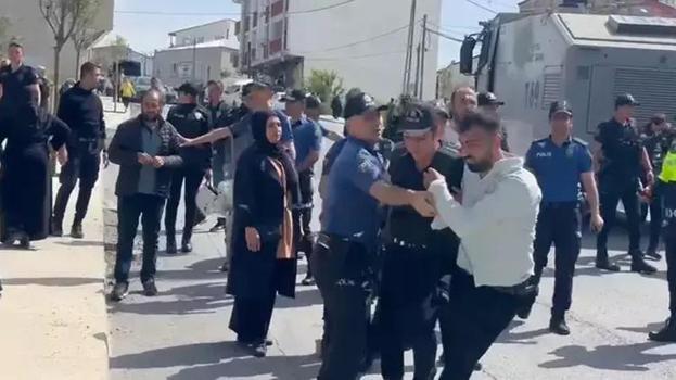 Arnavutköy'de yıkım gerginliği: Polis müdahale etti