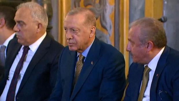 Cumhurbaşkanı Erdoğan, Ayasofya Camii'nde hafızlık öğrencilerinin törenine katıldı