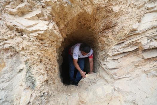 Elazığ'da efsanelere konu olan gizemli cüce tünelleri turizme kazandırılmayı bekliyor