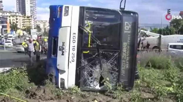 Ankara'da belediye otobüsü devrildi: 5 kişi yaralı