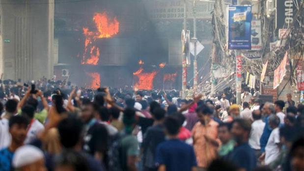 Bangladeş’te gerilim artıyor! Protestolarda can kaybı 174'e yükseldi