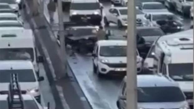 İstanbul'da zincirleme kaza: 10 araç birbirine girdi