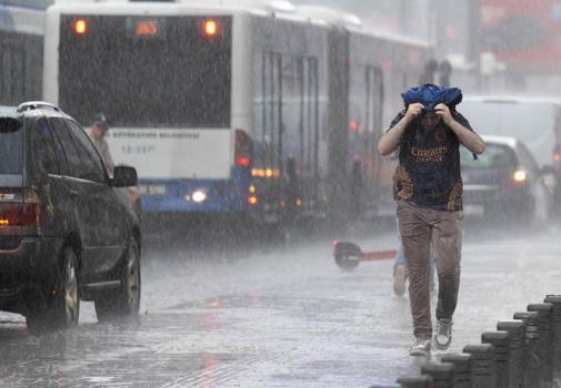 Meteoroloji son dakika uyardı! İstanbul dahil birçok ilde günlerce yağacak