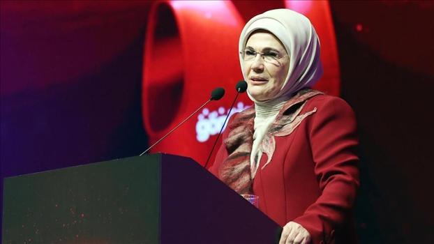 Emine Erdoğan'dan "Narin" paylaşımı: Canilerin en kısa zamanda hesap vermesini temenni ediyorum