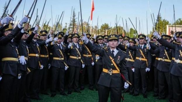 Teğmenlerin kılıçlı yeminine inceleme! Odakta ilk iki halka var