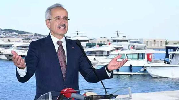 Bakan Uraloğlu: Kuşadası kruvaziyer turizminde zirvede