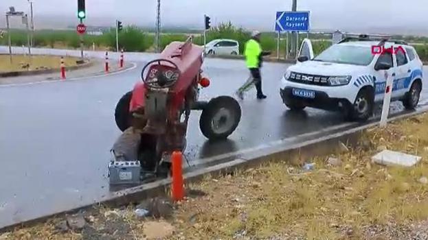 Yolcu otobüsüyle çarpışan traktör ikiye bölündü