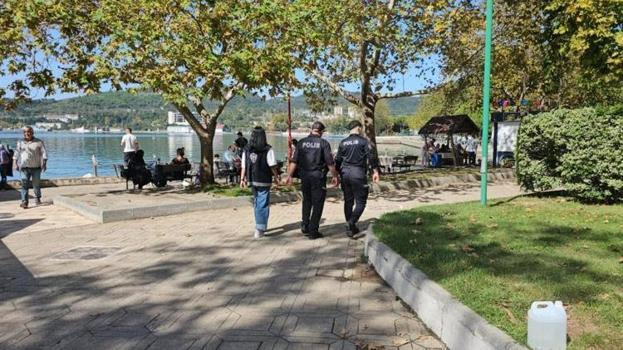 Zonğuldak'ta deniz kenarında kanları gören polisi aradı, hayvanseverler tepki gösterdi