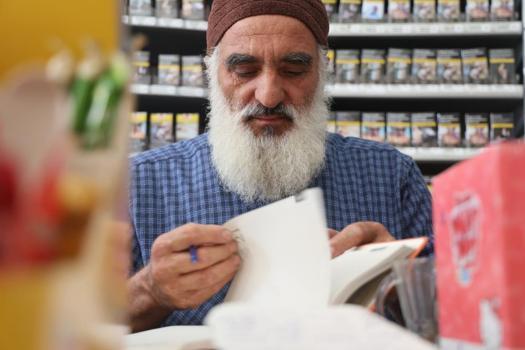 Konyalı esnafın matematik yeteneği görenleri şaşkına çeviriyor: Hesap makinesi kullanmıyor, saniyeler içince hesaplıyor