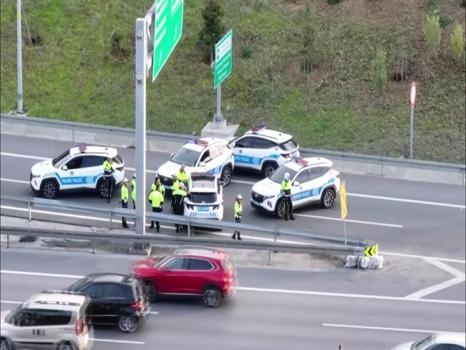 Eyüpsultan'da trafiği tehlikeye atan bir grup motorcuya polisten nefes kesen operasyon