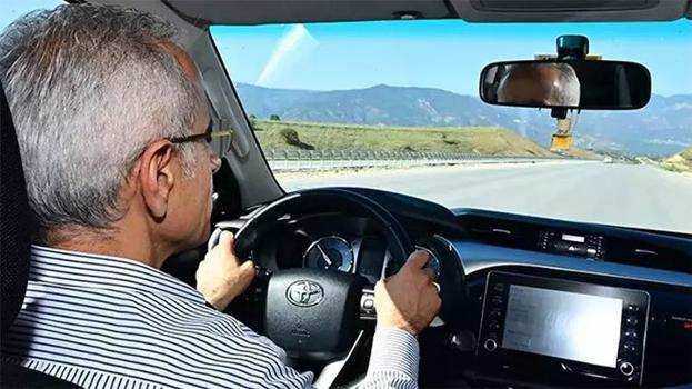 Bakan Uraloğlu açıkladı:  2 saatlik yol 55 dakikaya düşüyor