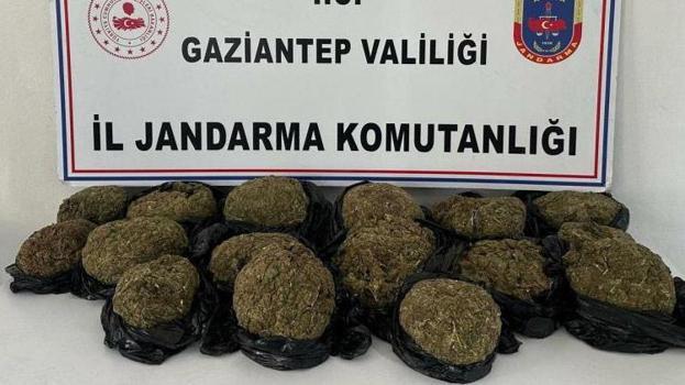 Gaziantep'te otobüsün bağajından 18.5 kilo skunk ele geçirildi