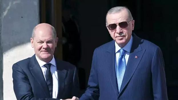 Dolmabahçe'de Erdoğan - Scholz görüşmesi başladı