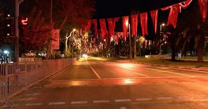 İstanbul'da bazı yollar trafiğe kapatıldı