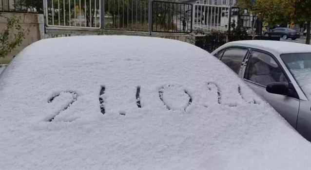 Hava ayaza kesti, İstanbul için kar yağışı artık uzak değil! Birçok şehir beyaza büründü: Meteoroloji nefes kesen soğuklar için tarih verdi