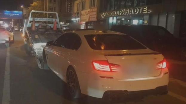 Kayseri'de drift yapan sürücü hem ehliyetinden hem aracından oldu