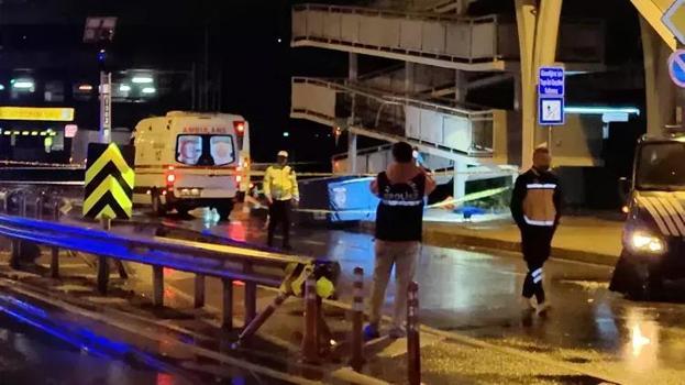 Bakırköy'de feci kaza! Polis ekibine İETT otobüsü çarptı: 1 şehit!