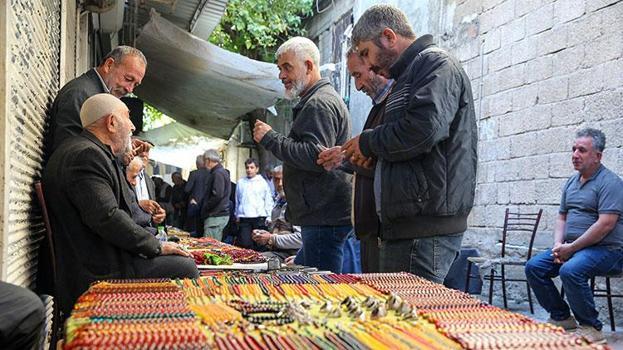 Adıyaman'da tespih meraklıları burada buluşuyor: Birbirinden farklı ürünleri meraklılarının beğenisine sunuluyor