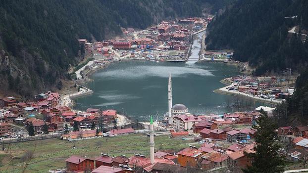 Uzungöl'de kaçak yapılar yıkılacak