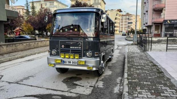 Çocukluk hayali için 6 ay uğraştı! 1988 model minübüsüyle geçmişe yolculuk yapıyor