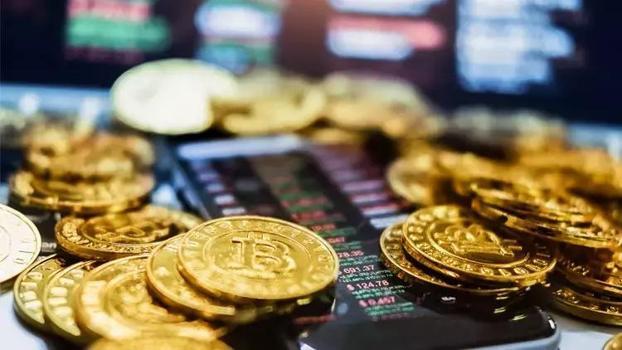 Bitcoin 100 bin doları göremeden düştü