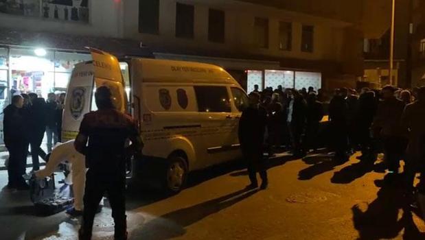 İstanbul Çekmeköy'de polis memuru tartıştığı kişilere ateş açtı: 2 ölü 2 yaralı