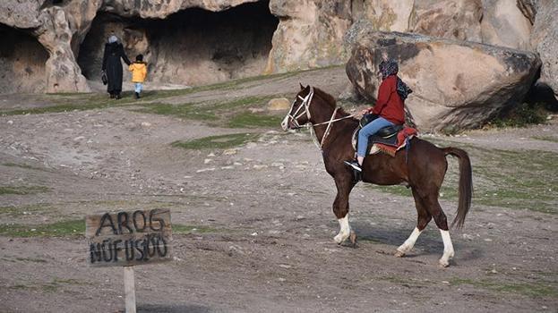 Afyonkarahisar Frig Vadisi'nde turizm hareketliliği! Binlerce yerli ve yabancı turisti ağırlıyor