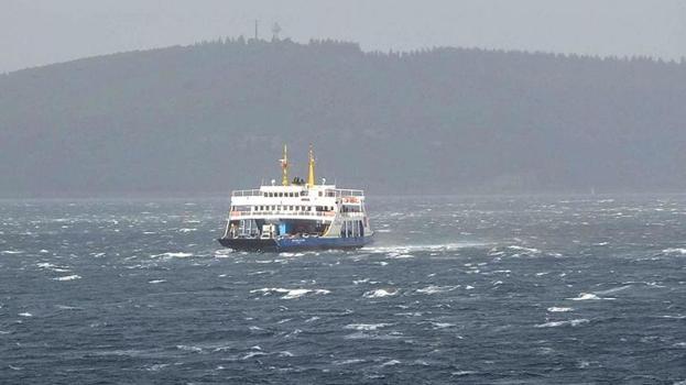 Kuzey Ege'de deniz ulaşımına fırtına engeli