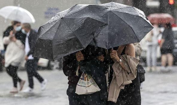 Meteoroloji'nin son açıklamasına göre İstanbul'a kış geri geliyor! Yağmur yağışları yerini kar yağışlarına bırakıyor