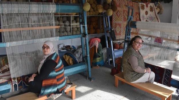 Böyle olur kadın dayanışması! Bergama'da kooperatif kurup tarihi halıları gün yüzüne çıkardılar