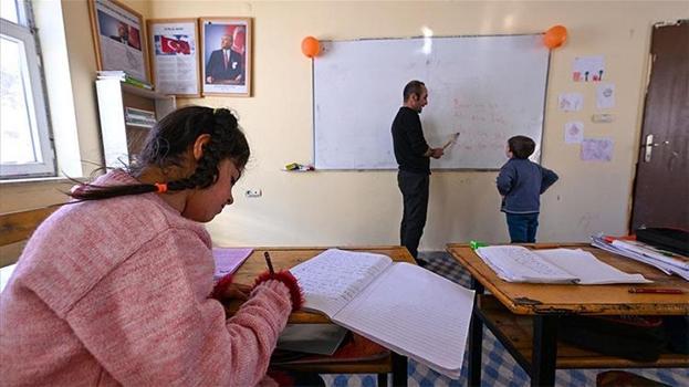 Okulun tek öğrencisi Zilan, artık yalnız değil! 'Telefon yok, her mevsimin ayrı bir zorluğu var'