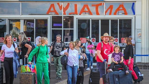 Antalya'da turizmde rekor kırıldı! Son 10 yılda 112 milyon ziyaretçi