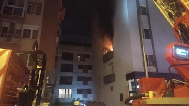 Maltepe'de apart otelde korkutan yangın