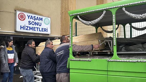 Soba yakmak isterken eteği tutuşan alzheimer hastası kadın hayatını kaybetti