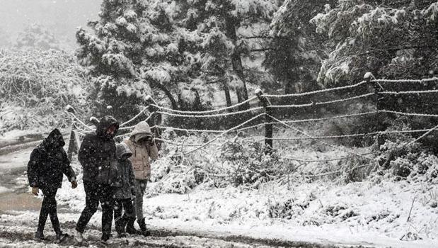 Lapa lapa kar yağışları geliyor! Meteoroloji sağanak yağış, kuvvetli rüzgar, çığ, buzlanma ve dona karşı uyardı