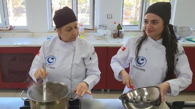 Emekli olur olmaz hayalinin peşinden gitti! Zamanında okuyamadı şimdi telefi ediyor