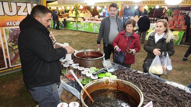 Kebabın başkentine Karadeniz çıkarması: Hamsisinden, fındığına Gazianteplilerden yoğun ilgi!