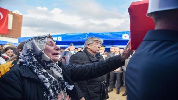 Helikopter kazasında ölenlere veda... Gözyaşları sel oldu!