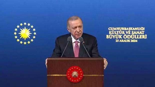 Cumhurbaşkanı Erdoğan'dan açıklamalar: Kültür-sanat insanlarımıza destek olmaya devam edeceğiz